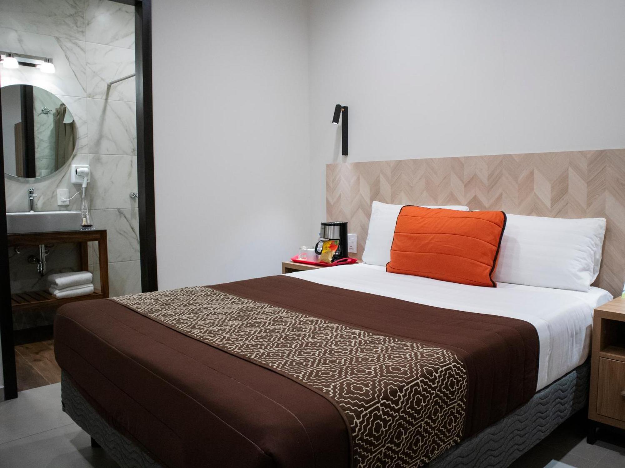 Mayis Hotel 3*