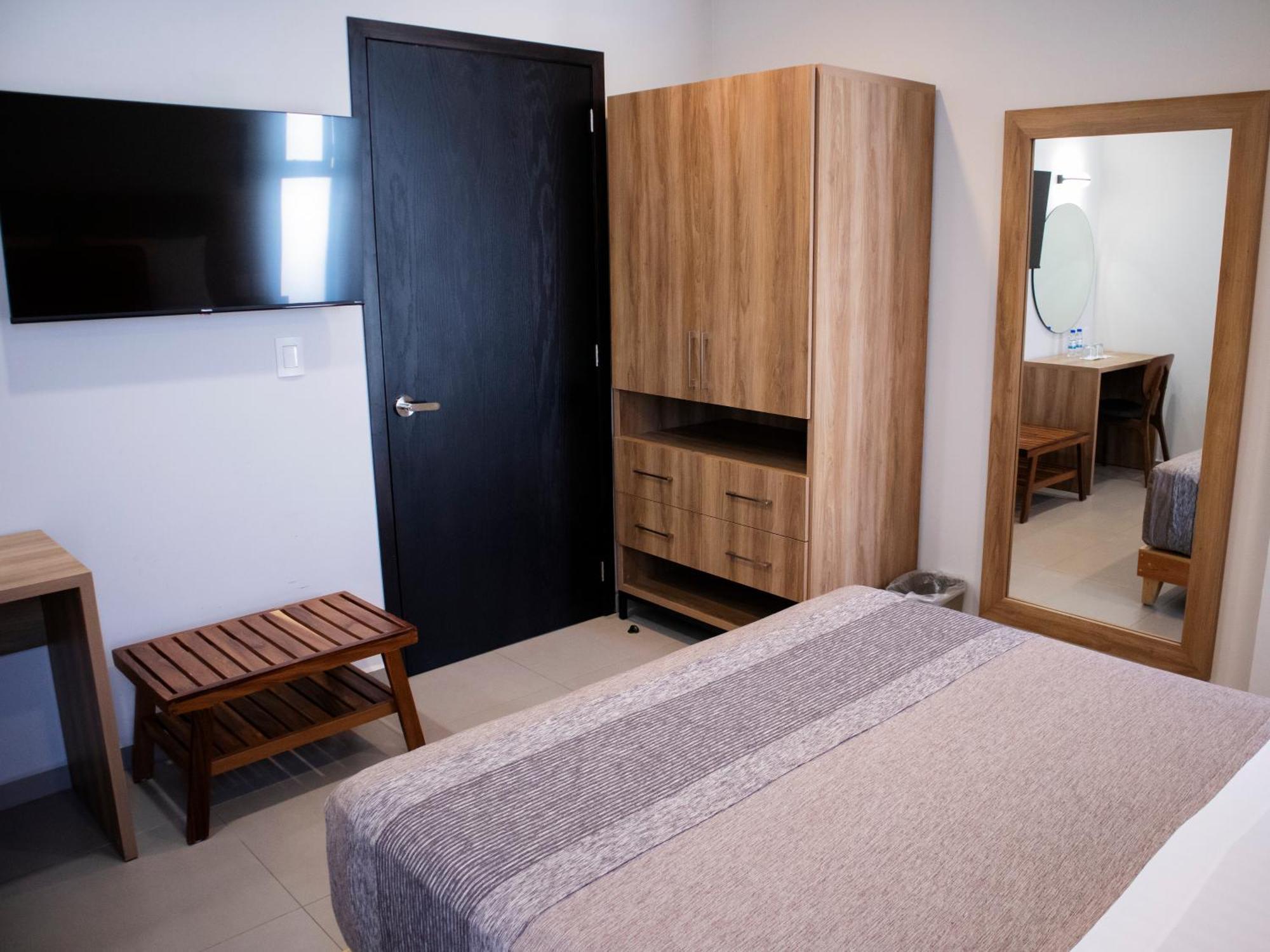 Mayis Hotel